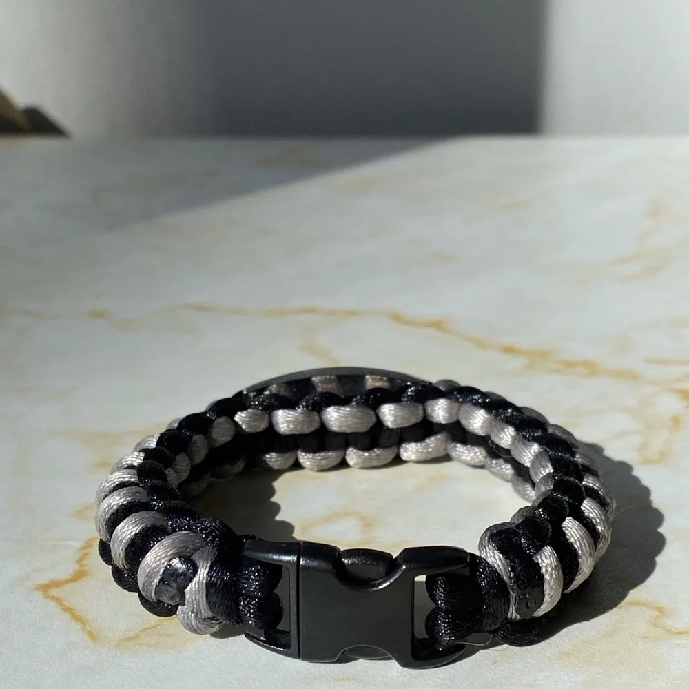 NEW San Antonio Spurs youth Paracord Bracelet